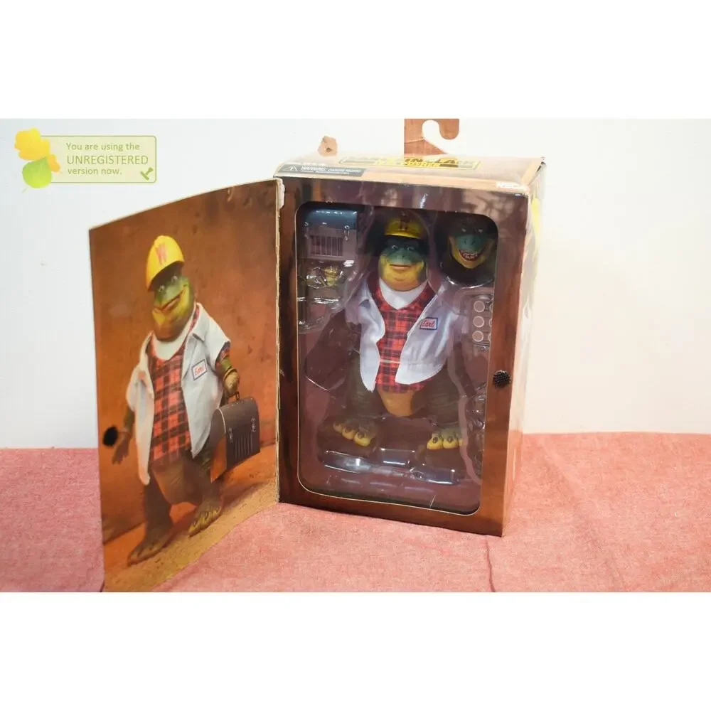 NECA Dinosaurs Ultimate Earl Sinclair Figure (Pack Wear)